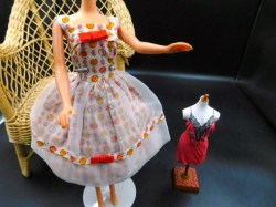 1600 BARBIE DOLL 1964 LUNCH DATE DRESS, 2 RED BOWS, NICE COMPLETE